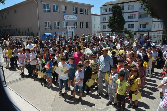 Sinop’ta Öğrencilerin Karne Heyecanı