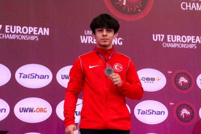 Torku Şekersporlu Milli Güreşçi Halil Çınar Avrupa İkincisi Oldu