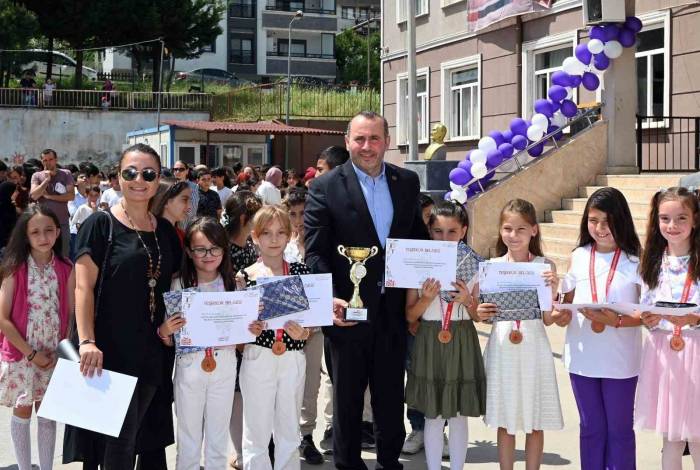 Yalova’da 56 Bin Öğrenci Karne Heyecanı Yaşadı