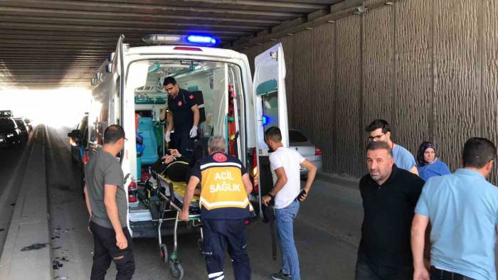 Elazığ’da Otomobil İle Motosiklet Çarpıştı: 1 Yaralı