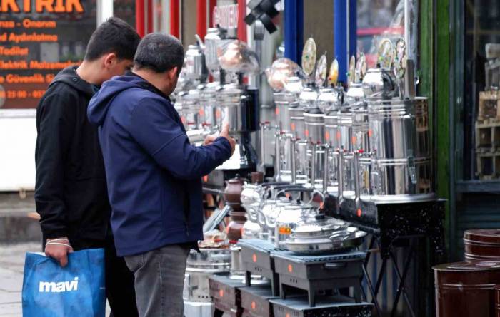 Kavaflar Çarşısı’nda Yaz Beklentisi