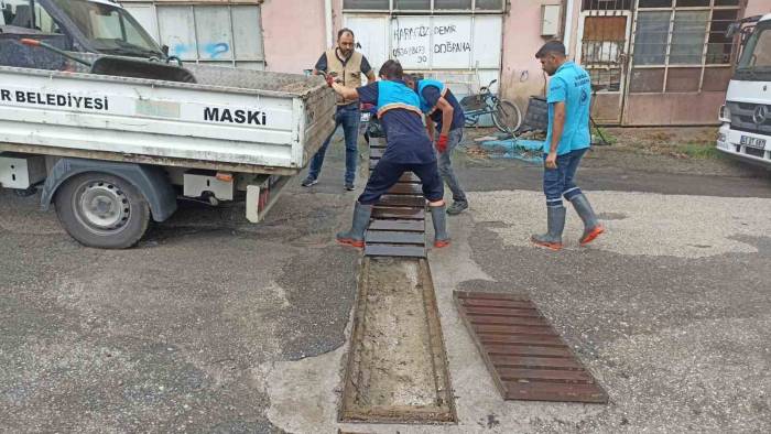 Maski Sağanak Yağış Uyarısı Sonrasında Tüm Ekipleri İle Sahada