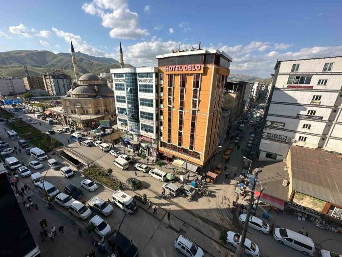 Yüksekova’nın İl Olması Vatandaşları Sevince Boğdu