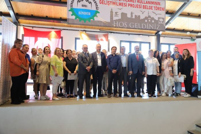 Kursiyerler E-ticaret Belgelerini Aldı