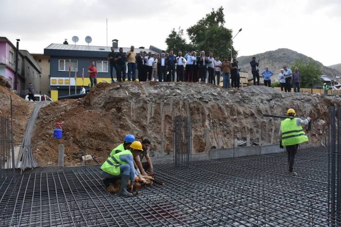 Sason’da 3 Bin Kişinin Namaz Kılabileceği Caminin Temeli Atıldı