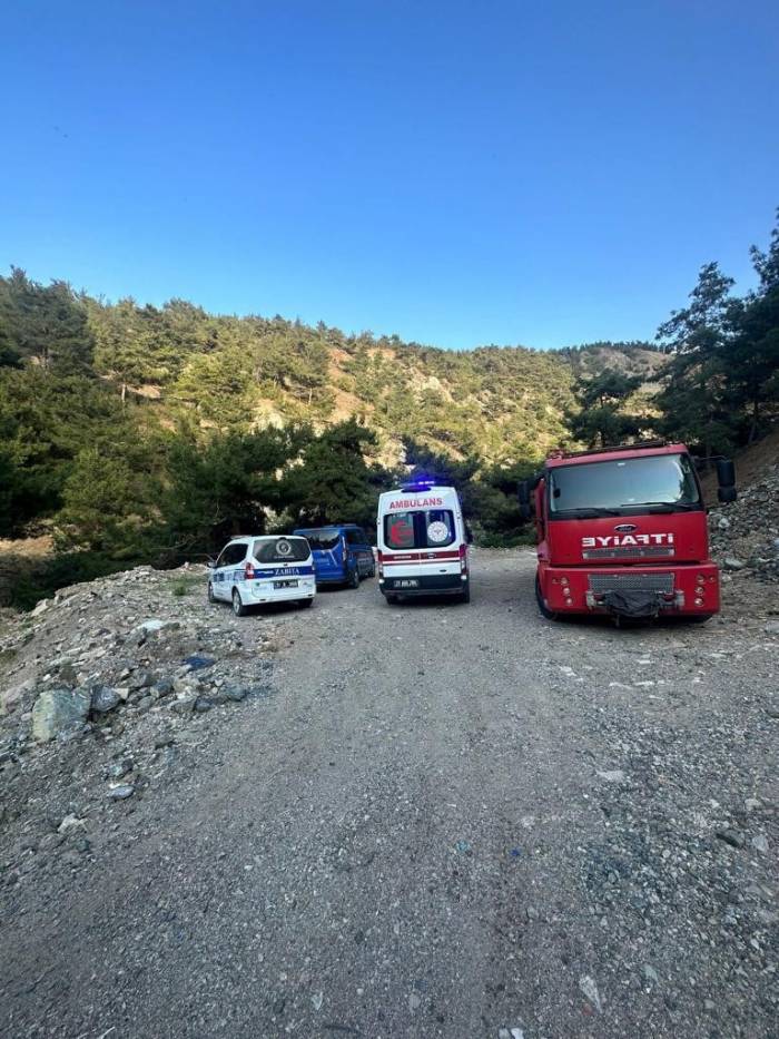Hatay’da Gölete Giren Çocuk Boğuldu