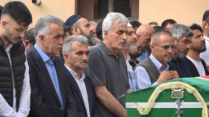Kayınpederi Tarafından Öldürülen Damadın Cenazesi Defnedildi