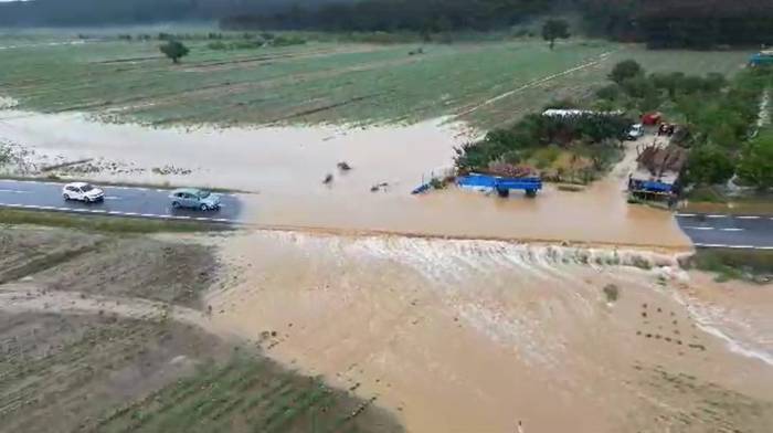 Keşan’da Tarım Arazileri Ve Yolar Sular Altında Kaldı