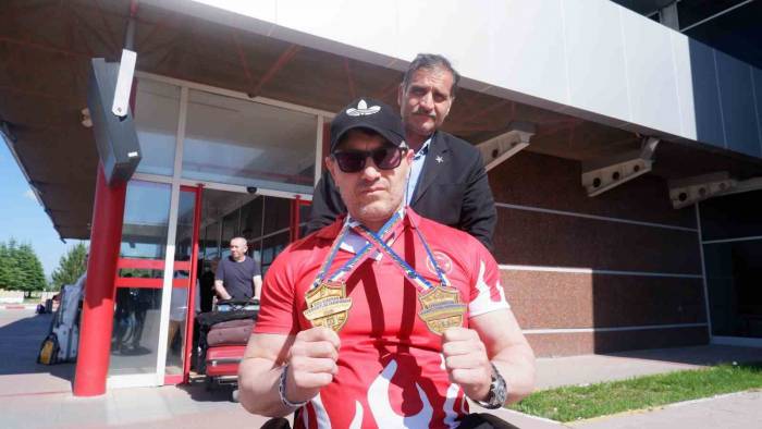 Bileği Bükülemeyen Şampiyon Yine Kazandı