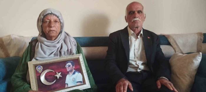 Şehit Babasının Buruk Babalar Günü
