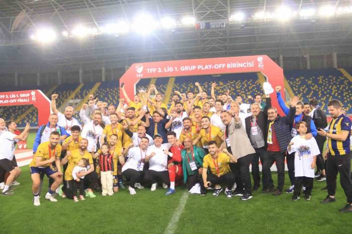 Tff 2. Lig’e Yükselen Belediye Derincespor’da Şampiyonluk Kutlamaları Yarın
