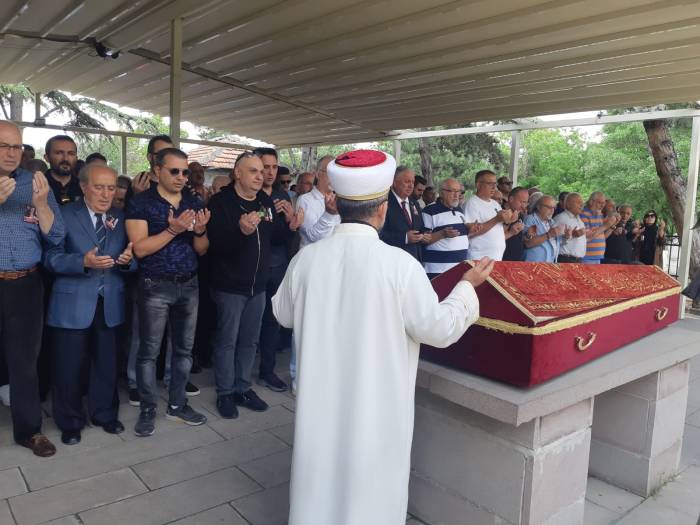 Ünlü Sanatçı Metin Milli Son Yolculuğuna Uğurlandı