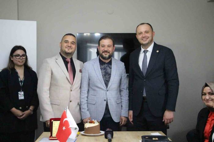 İsmail Akgül Milletvekili Olunca Yeşilay’da Boşalan Başkanlık Koltuğuna Bayram Erden Seçildi