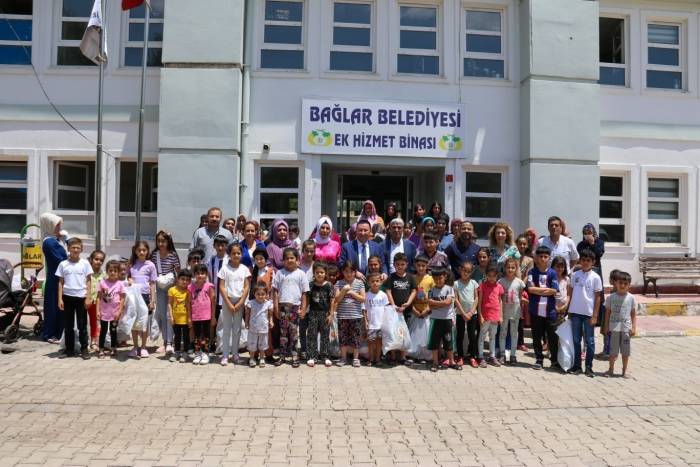 Bağlarlı Çocuklar Bayram Öncesi Sevindirildi