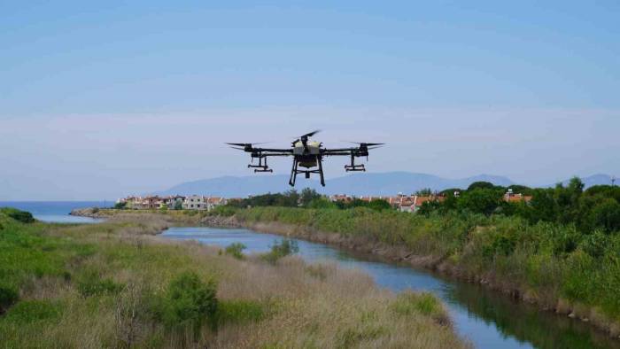 Balıkesir’de Hem Karadan Hem De Havadan Haşere İle Mücadele