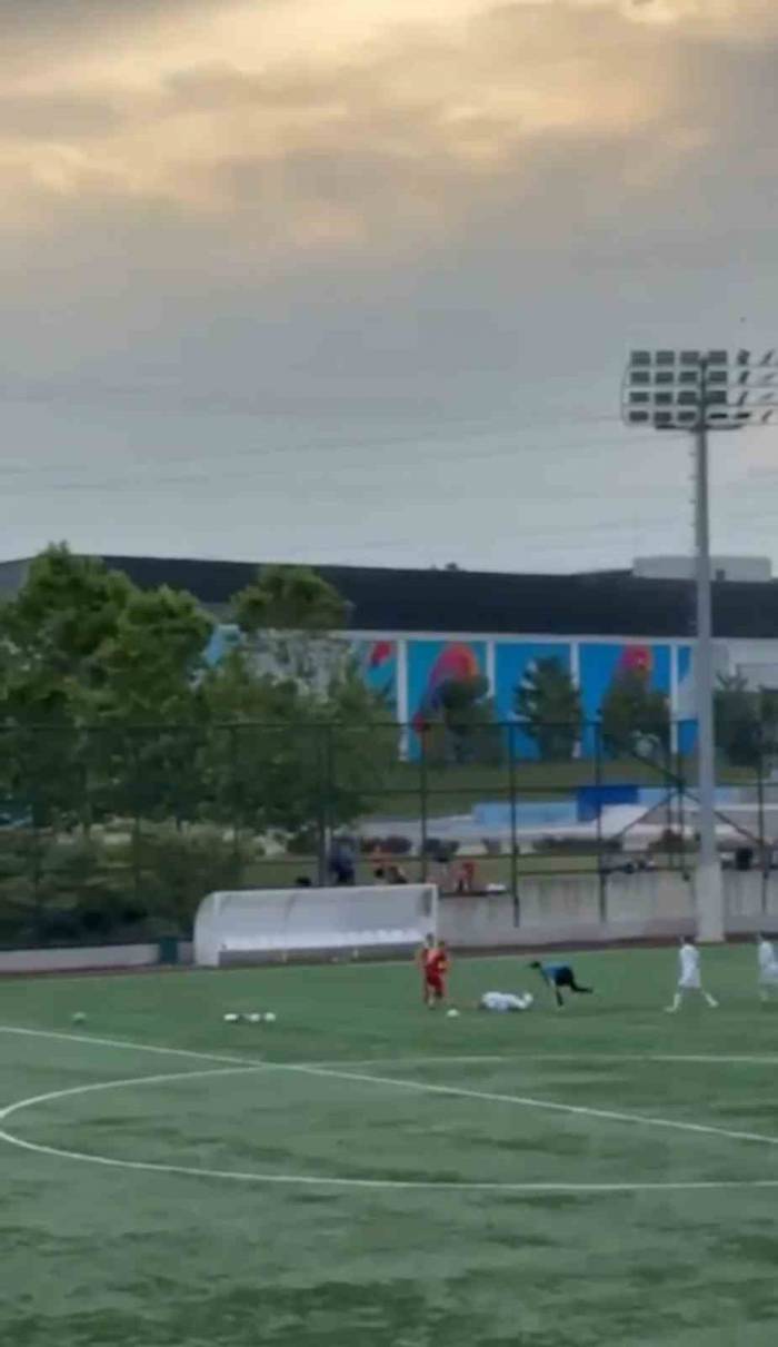 Bayrampaşa’da Oynanan Amatör Futbol Maçında Kavga Çıktı: Polis Tarafları Dağıtmak İçin Havaya Ateş Açtı
