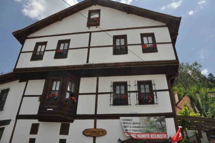 Çiftler Bu Tarihi Konakta Mutluluğa "evet" Diyecek