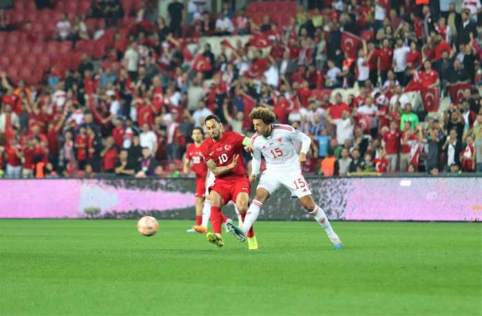 Euro 2024 Avrupa Şampiyonası Elemeleri: Türkiye: 0 - Galler: 0 (ilk Yarı)