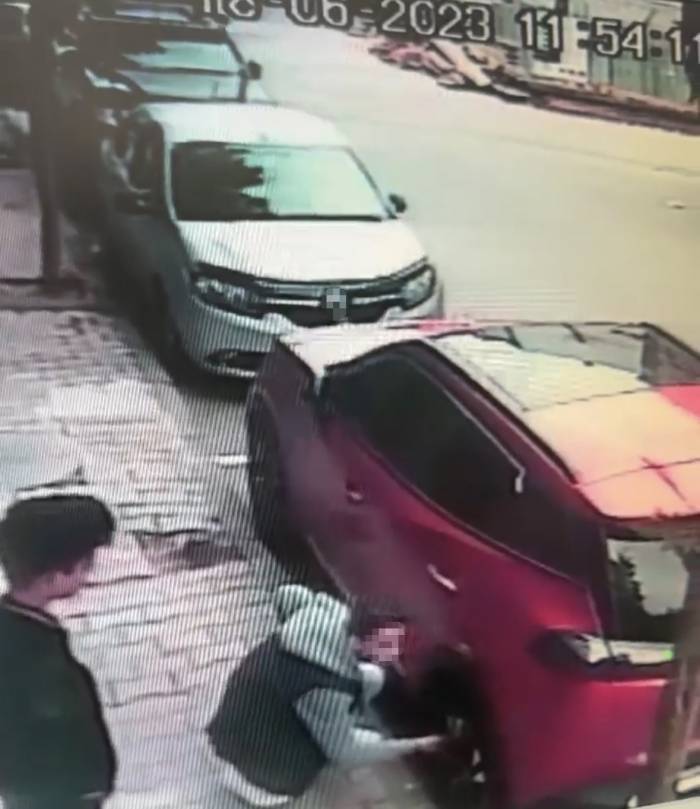 İstanbul’da İlginç Hırsızlık Kamerada: Sibop Kapaklarını Çaldılar