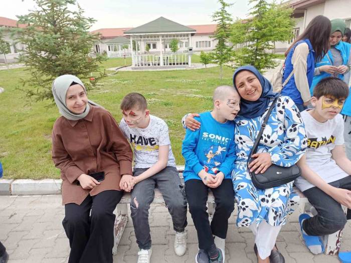 Gençlik Ve Spor İl Müdürlüğü Otizmli Çocuklar İçin Harekete Geçti