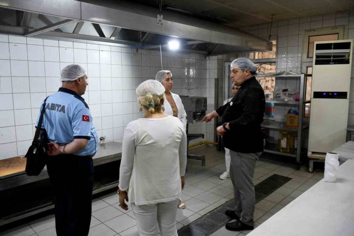 Kuşadası’nde Denetimler Sıklaştırıldı