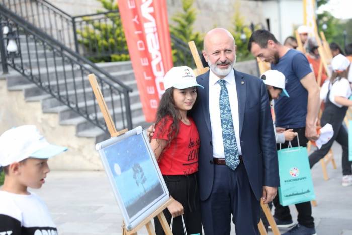 Başkan Çolakbayrakdar; “farklı Projelerle Gençlerimizin Yanlarındayız”