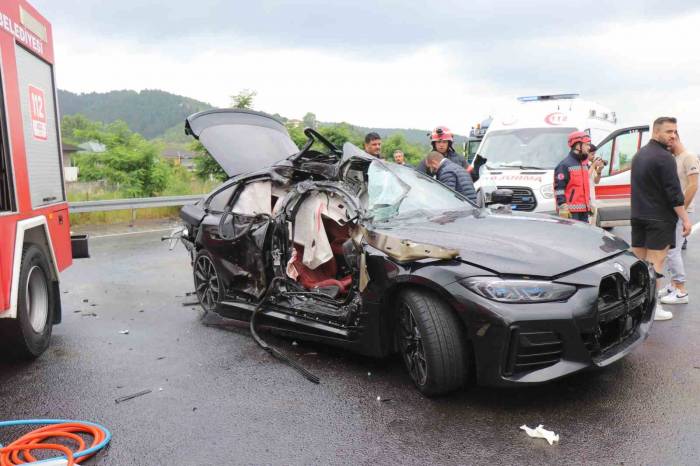 Kuzey Marmara Otoyolu’nda Feci Kaza: 2’si Ağır, 3 Yaralı