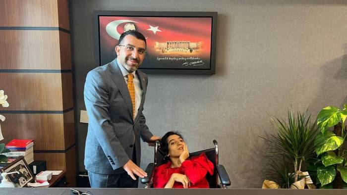 Ak Parti Sevgisi Engel Tanımadı