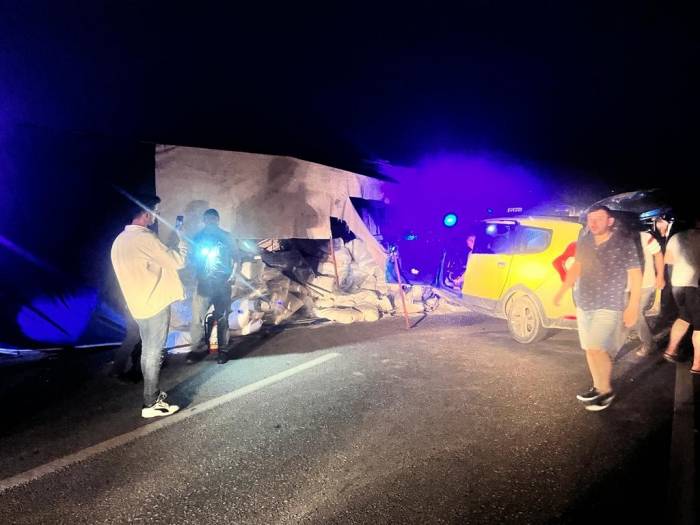 Bursa Yolunda Feci Kaza: 1 Ölü, 2 Yaralı
