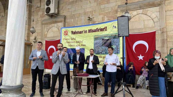 Hacı Adayları Dualarla Kutsal Topraklara Uğurlandı