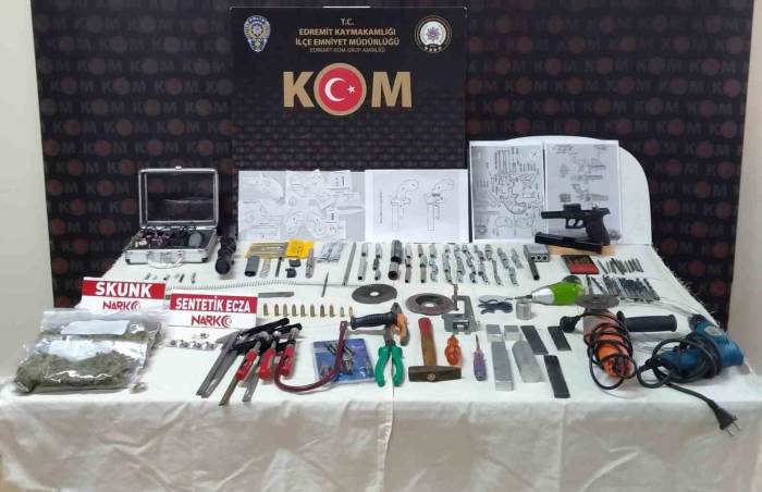 Balıkesir’de Kom’dan ‘kukla’ Operasyonu: 2 Gözaltı