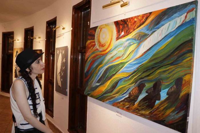 "palet" Karma Sergisi Sanatseverleri Bekliyor