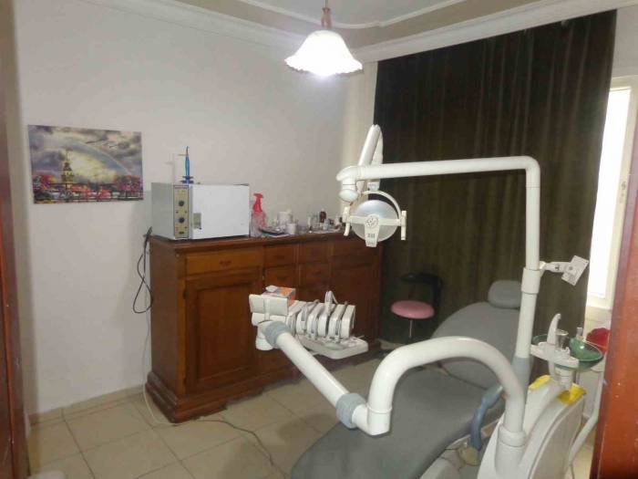 Evi Polikliniğe Çeviren Sahte Dişçi Yakalandı