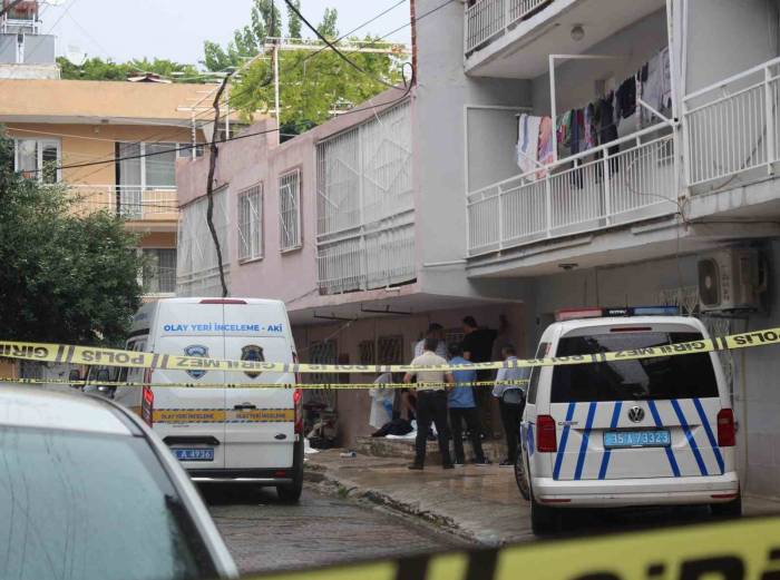 İzmir’deki Katliamda Şok Detay: Öldürdüğü Kişilerin Telefonlarını Satıp Dondurucu Almış