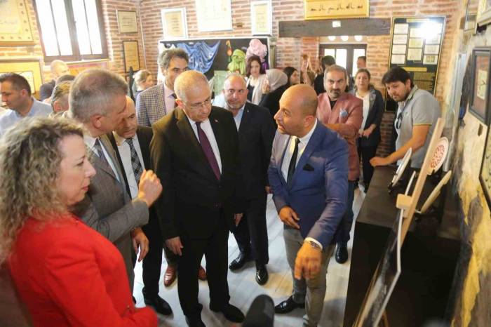 "sanatla Nesnelerin Yeniden Buluşması" Temalı Sergi, Sanatseverlerin Beğenisine Sunuldu