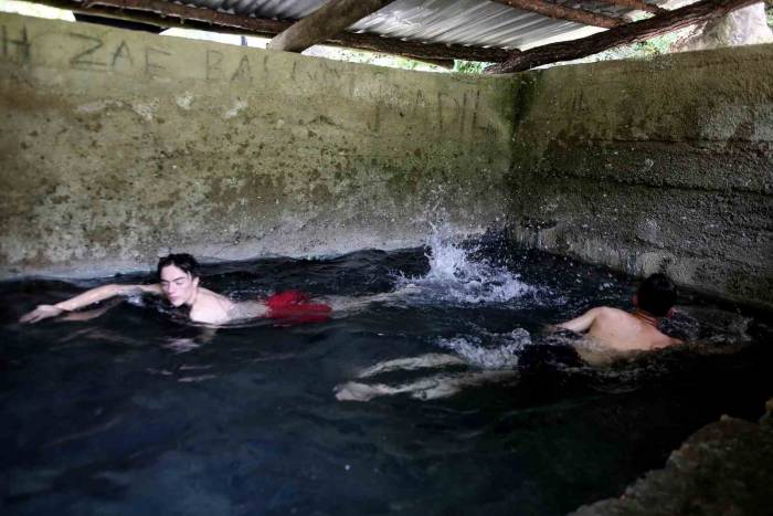 Bir Yanda Uludağ’ın Buz Gibi Suyu, Diğer Yanda 40 Derece Kaplıca Hamamı