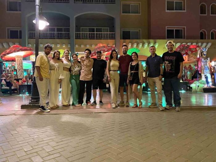 Türk Oyuncular Kızıldeniz’de Tatil Keyfi Yaptı
