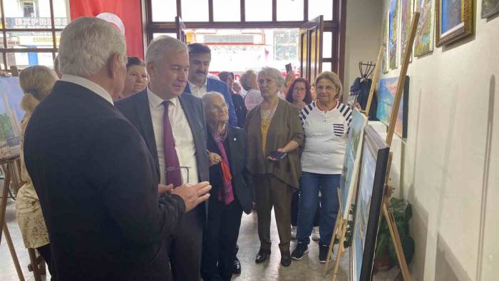 Ressamlar Sergi Açtı