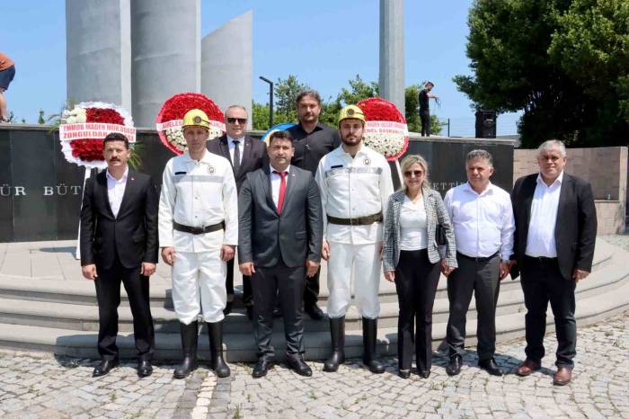 Uzunmehmet Törenle Anıldı