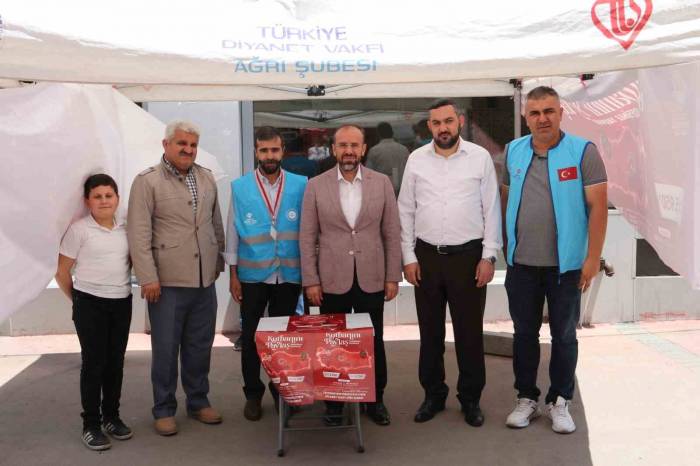 Ağrı’da Kurban Bağış Standı Kuruldu
