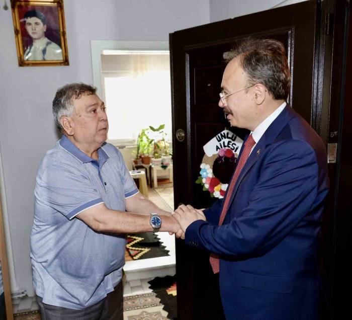 Vali Kızılkaya Şehit Ailesini Yalnız Bırakmadı