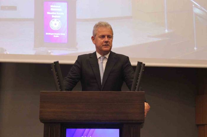 İzto Meclisinde Ekonomi Programı Değerlendirmesi