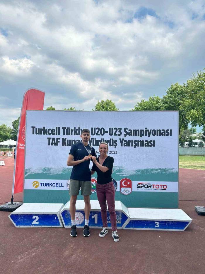 Hakkı Burak Yılmaz, Türkiye Şampiyonu Oldu