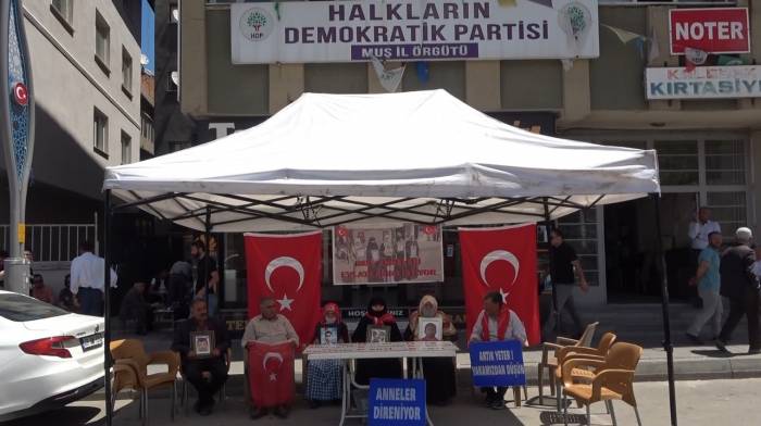 Ailelerin Evlat Nöbeti Devam Ediyor