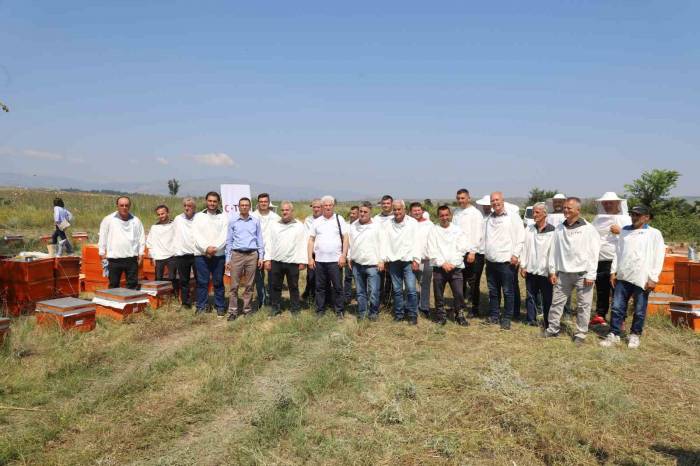 Tika’dan Kuzey Makedonya’da Arıcılara Kovan Ve Eğitim Desteği