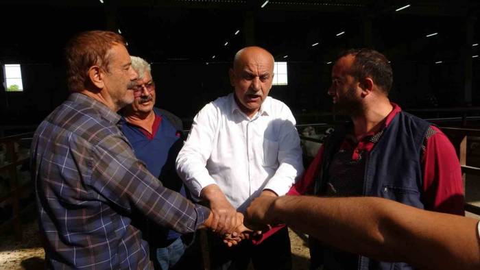 Besiciler Kurbanlık Satışlarından Memnun