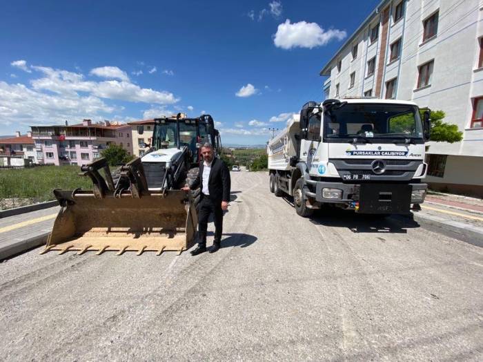 Pursaklar’da Sokaklar Yeni Görünümüne Kavuşuyor