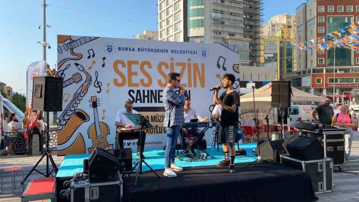 Müzik Günü’nde Mikrofon Bursalılarda