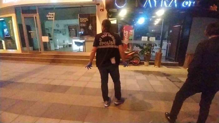 Alacak Verecek Tartılmasında Kan Aktı: 1 Yaralı