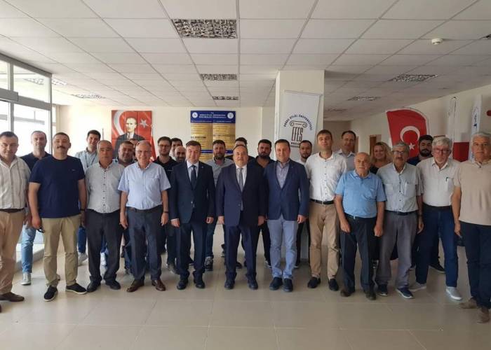 Deü’nün Gıda Laboratuvarı Sektöre Işık Tutuyor